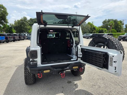 Used 2022 Jeep Wrangler Unlimited Rubicon w/ Xtreme Recon 35" Tire Package AWD/4WD image 48