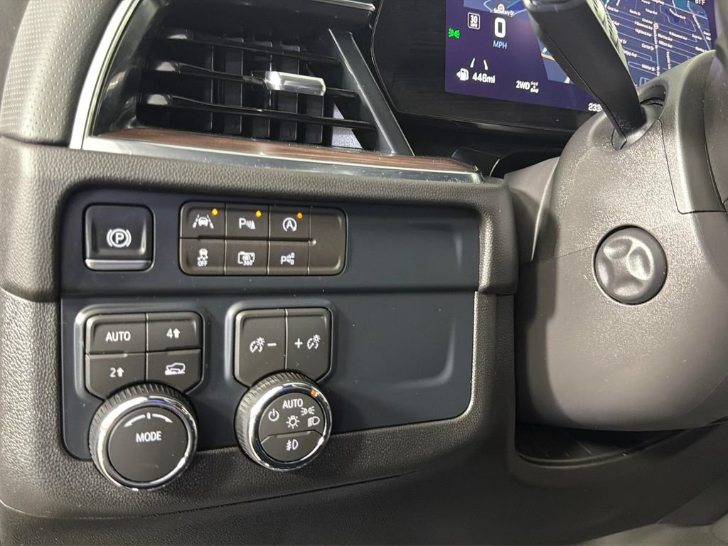 Used 2026 Chevrolet Suburban Premier AWD/4WD image 20