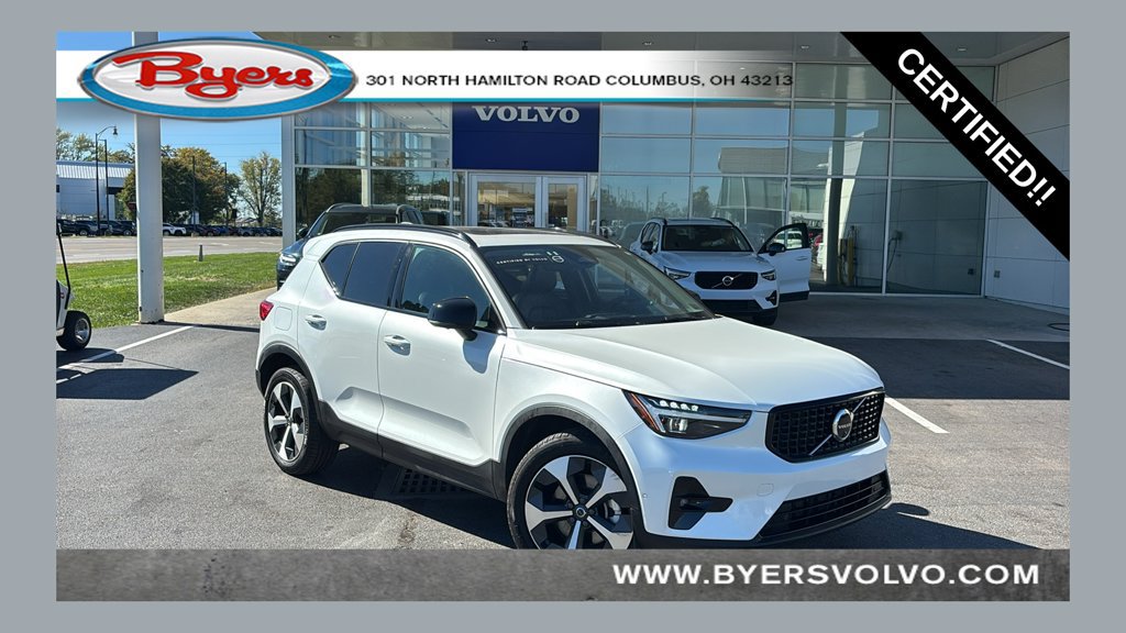 Certified 2026 Volvo XC40 B5 Plus AWD/4WD image 1