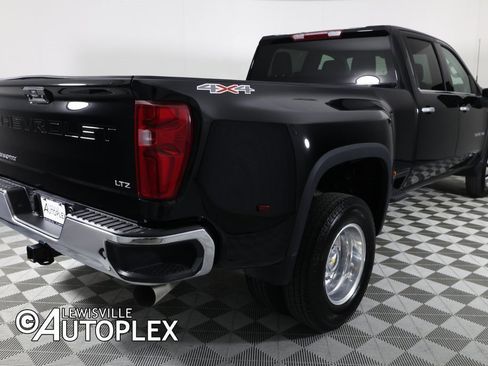 Used 2025 Chevrolet Silverado 3500 LTZ image 5
