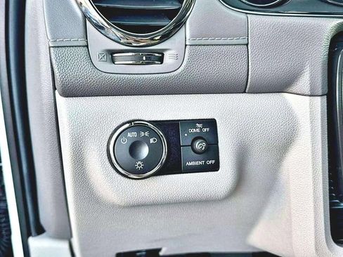 Used 2017 Buick Enclave Leather image 15