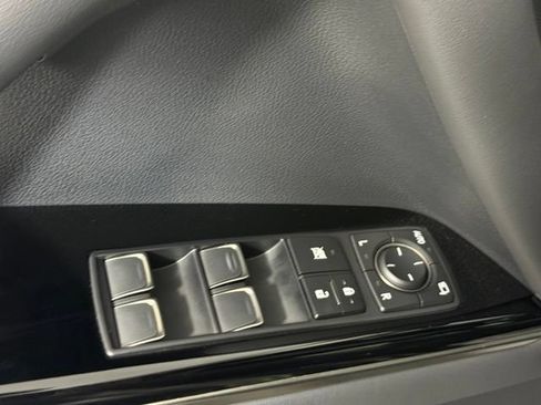 Used 2023 Lexus LX 600 F Sport w/ Accessory Package (Z1) AWD/4WD image 15