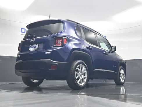 Used 2019 Jeep Renegade Latitude w/ Cold Weather Group FWD image 42