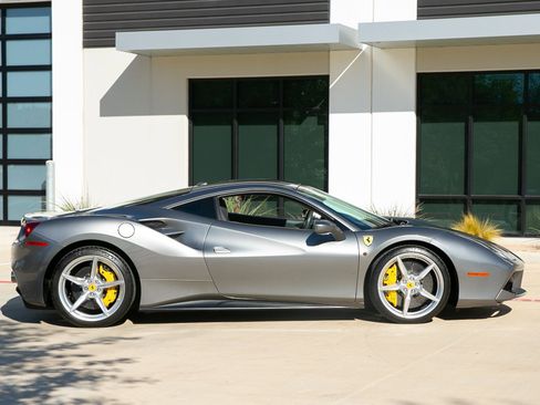 Used 2016 Ferrari 488 GTB image 13