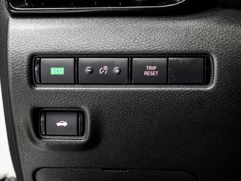 Used 2024 Nissan Sentra SV image 31