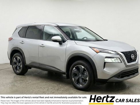 Used 2025 Nissan Rogue SV image 1