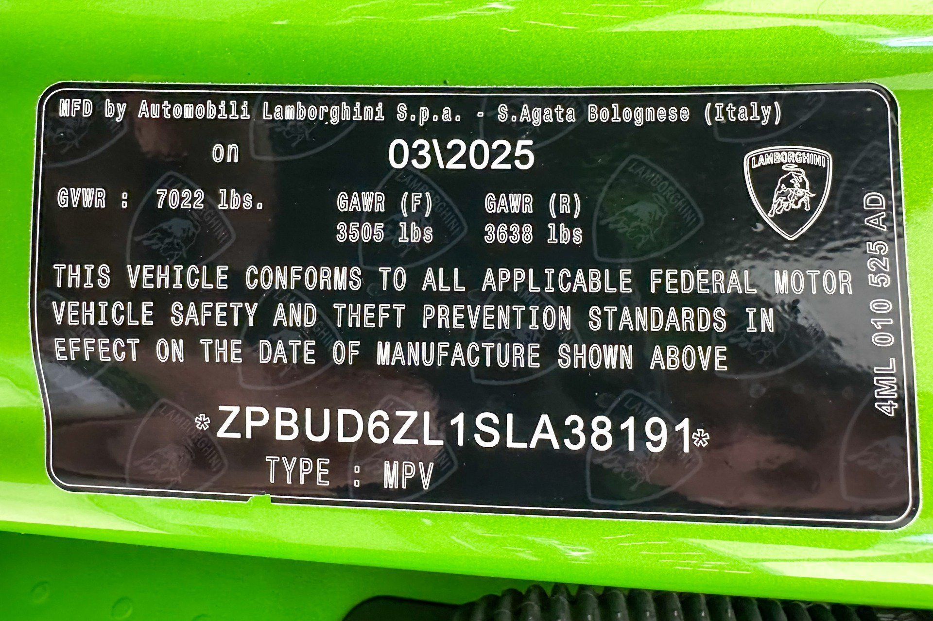Used 2025 Lamborghini Urus SE AWD/4WD image 18