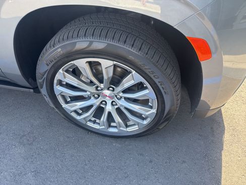 Used 2021 GMC Yukon Denali w/ Denali Ultimate Package image 7