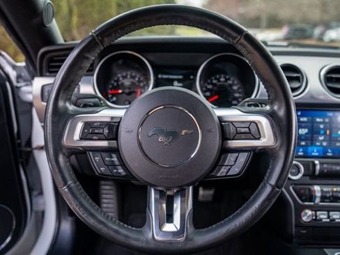 Used 2018 Ford Mustang Premium image 29