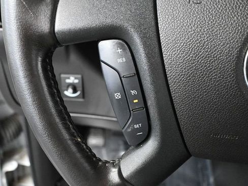 Used 2022 Chevrolet Express 2500 w/ Driver Convenience Package image 24