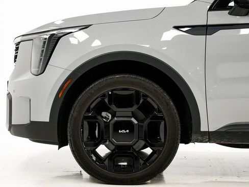 Certified 2024 Kia Sorento X-Line EX image 32