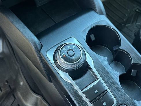 Used 2022 Ford Escape SE w/ Convenience Package FWD image 19