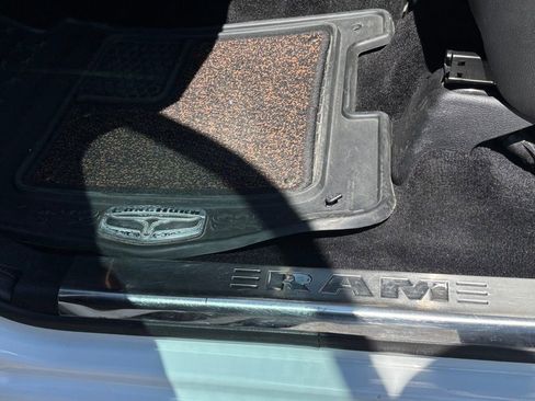 Used 2014 RAM 2500 Longhorn w/ Convenience Group image 35