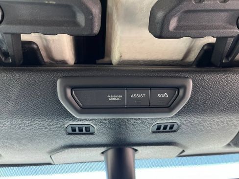 Used 2023 Jeep Wrangler Unlimited Sahara w/ Cold Weather Group AWD/4WD image 19