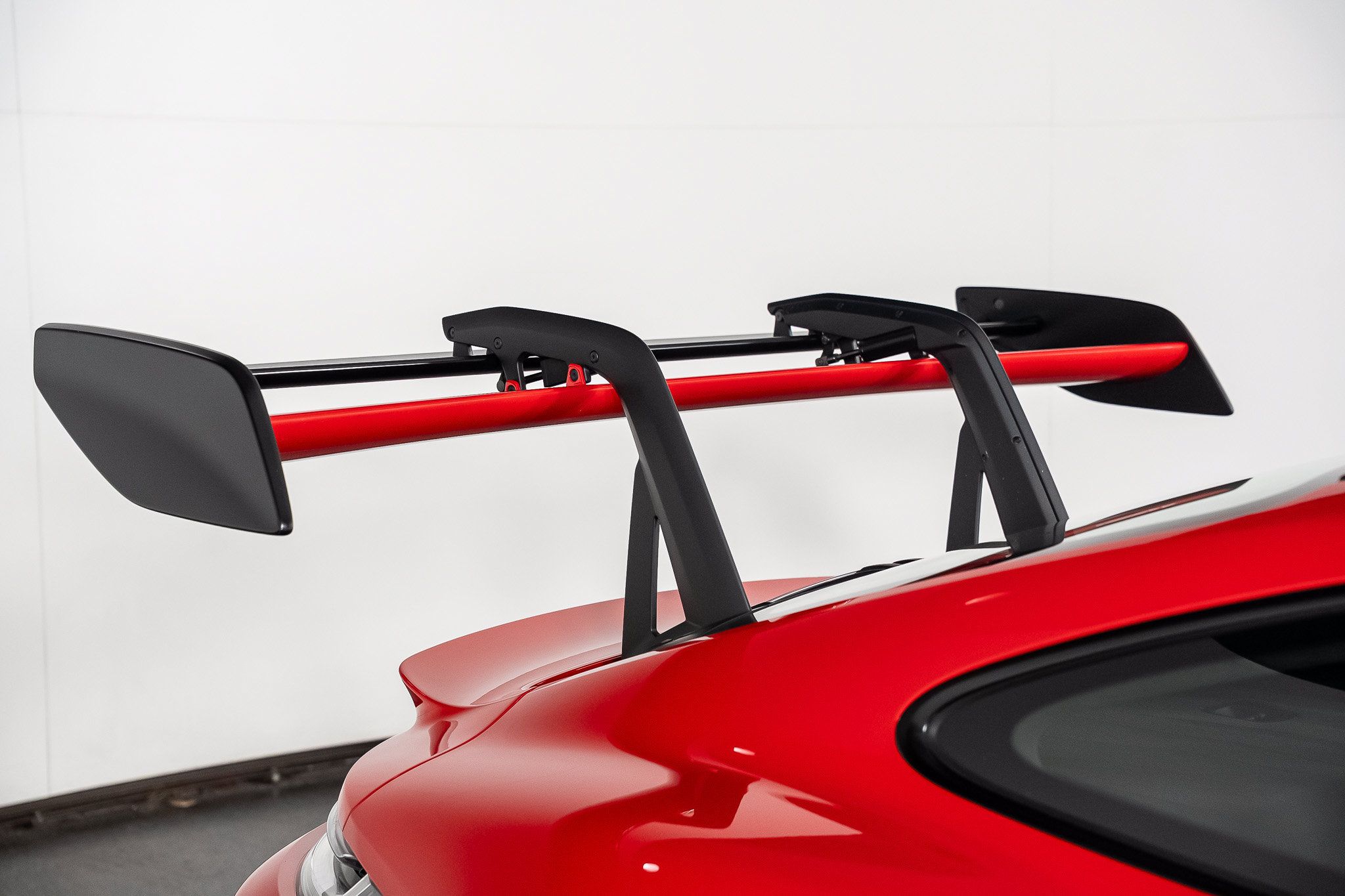 Used 2025 Porsche 911 GT3 RS RWD image 37