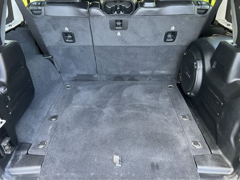 Used 2021 Jeep Wrangler Unlimited Rubicon w/ Uconnect 4C Nav & Sound Group AWD/4WD image 19