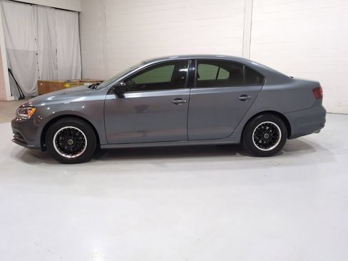 Used 2016 Volkswagen Jetta S FWD image 6