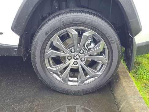 Used 2025 Toyota RAV4 Limited image 9