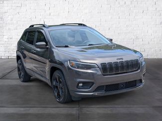 Used 2021 Jeep Cherokee Latitude Plus FWD video 1
