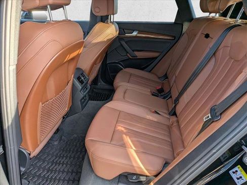 Used 2023 Audi Q5 e Premium Plus w/ Premium Plus Package image 15