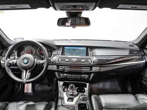 Used 2015 BMW M5 Base image 18