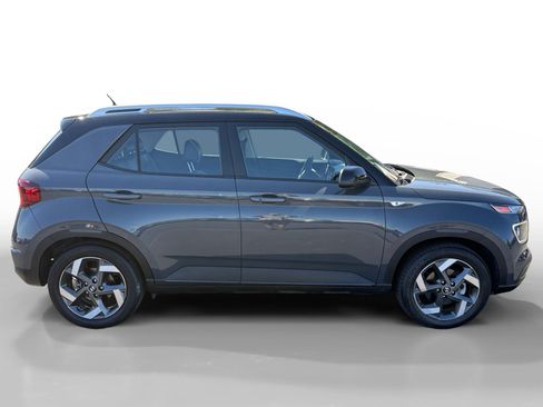 Certified 2023 Hyundai Venue Limited w/ Cargo Package FWD image 6