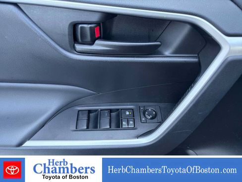 Used 2023 Toyota RAV4 LE AWD/4WD image 15