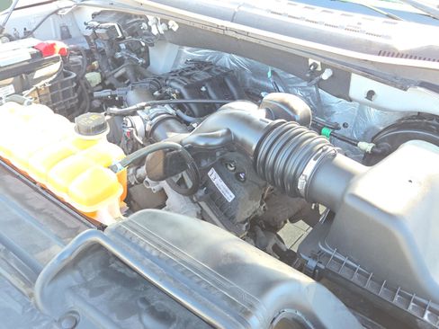 Used 2016 Ford F150 XLT w/ Equipment Group 301A Mid RWD image 21