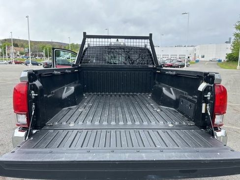 Used 2023 Toyota Tacoma SR5 AWD/4WD image 29