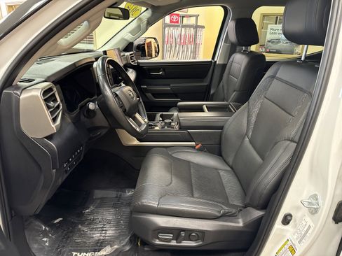 Used 2022 Toyota Tundra SR5 w/ SR5 Premium Package image 6