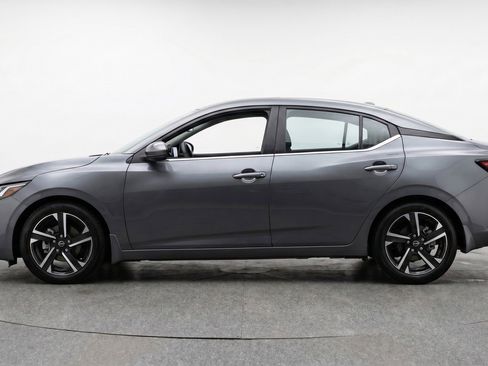 Used 2025 Nissan Sentra SV FWD image 5