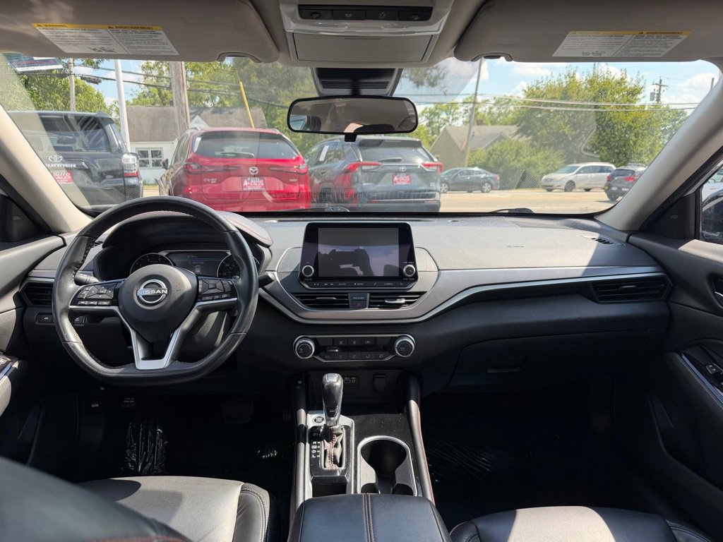 Used 2024 Nissan Altima 2.5 SR FWD image 22