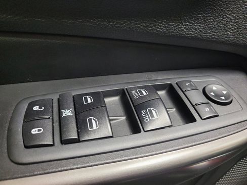 Used 2020 Jeep Cherokee Limited AWD/4WD image 27
