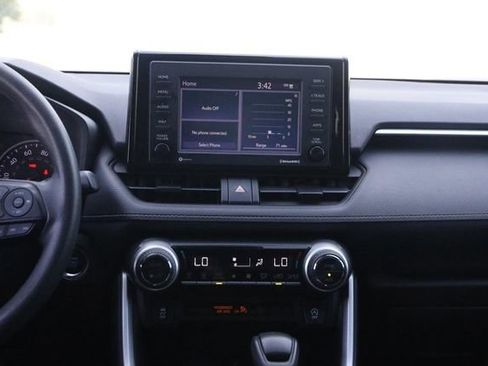 Used 2021 Toyota RAV4 XLE w/ Convenience Package FWD image 26