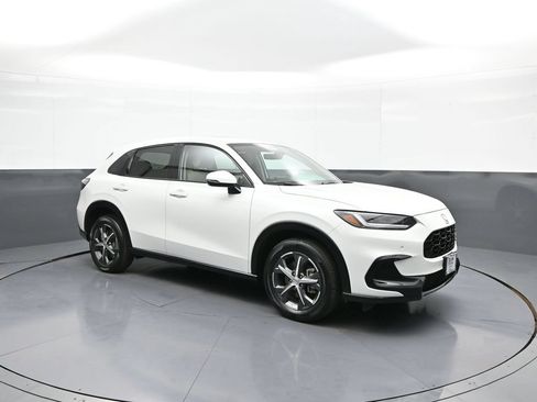 Certified 2024 Honda HR-V EX-L image 4