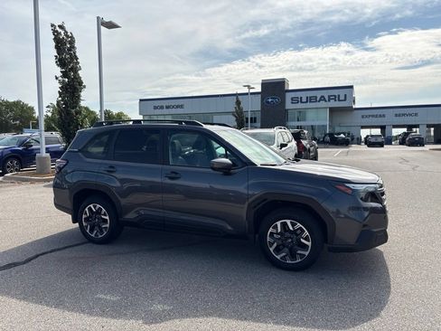 Used 2026 Subaru Forester Premium AWD/4WD image 1