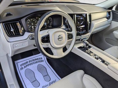 Used 2021 Volvo XC60 T5 Inscription w/ Advanced Package image 10