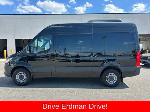 Used 2024 Mercedes-Benz Sprinter 2500 image 4
