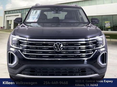New 2025 Volkswagen Atlas SEL image 2
