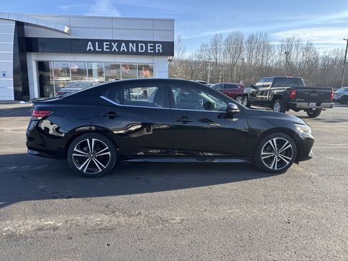 Used 2020 Nissan Sentra SR image 2