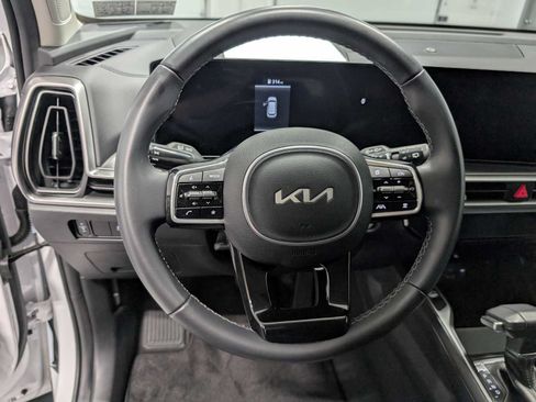 Certified 2025 Kia Sorento S AWD/4WD image 39