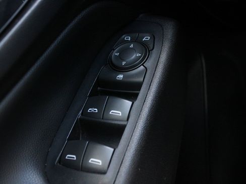 Used 2019 Chevrolet Equinox LT w/ Driver Convenience Package FWD image 22