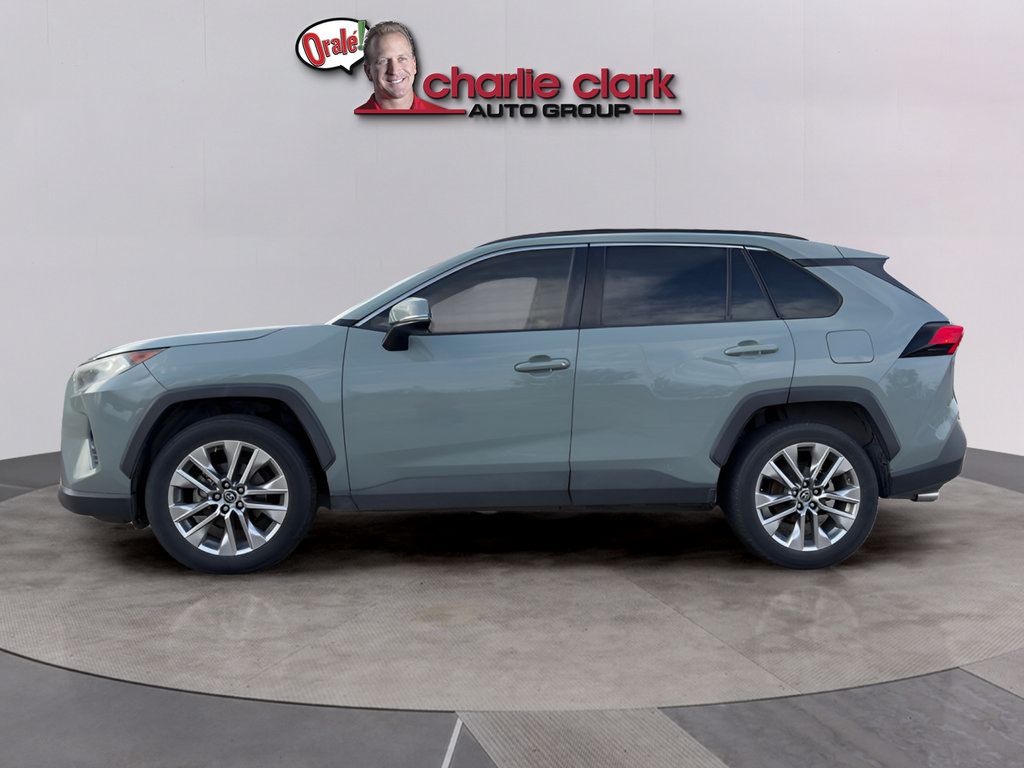 Used 2019 Toyota RAV4 XLE Premium FWD image 2