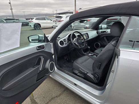 Used 2013 Volkswagen Beetle 2.5 50's Edition image 17