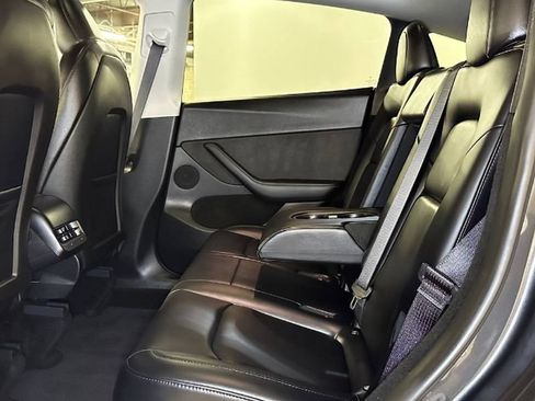Used 2024 Tesla Model Y Long Range RWD image 20
