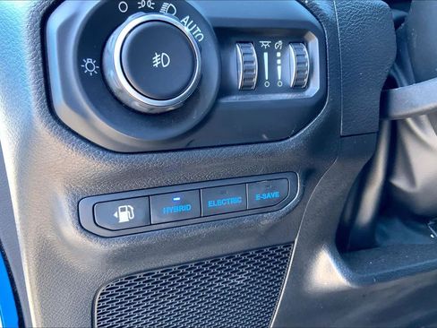 Used 2022 Jeep Wrangler Unlimited Rubicon 4xe AWD/4WD image 35