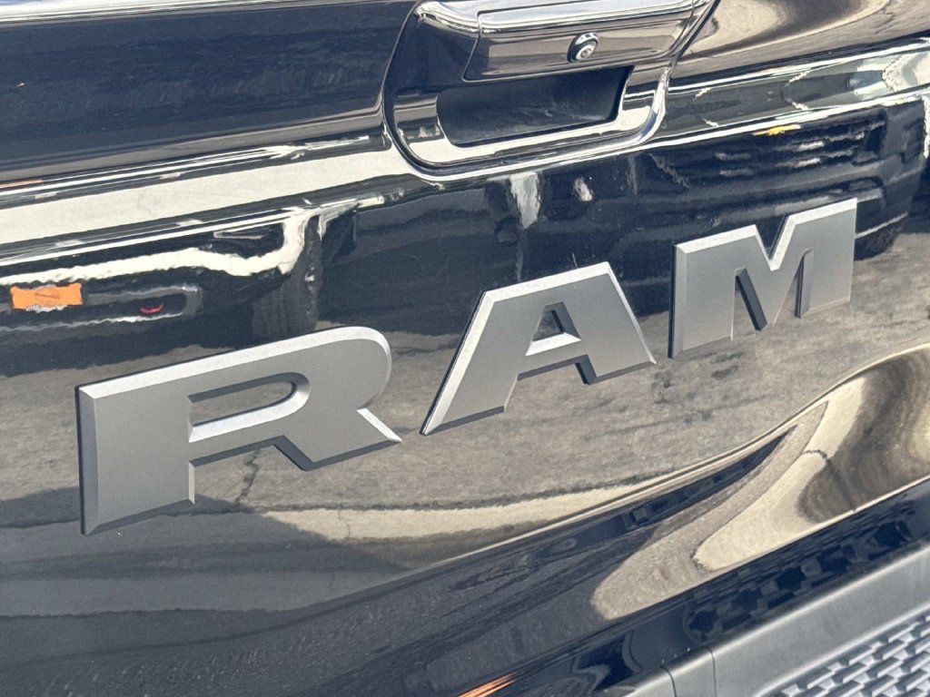 Used 2025 RAM 1500 Big Horn RWD image 6