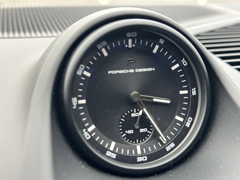 Certified 2025 Porsche Cayenne S image 33