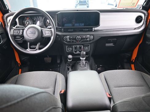 Used 2025 Jeep Wrangler Sport image 36