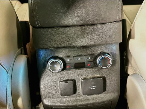 Used 2015 Ford Explorer Limited FWD image 27